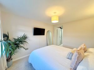 Photo 16- click for photo gallery